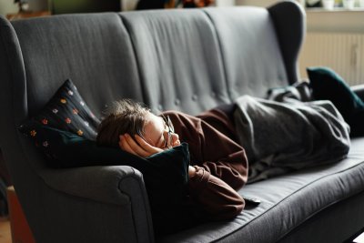 Tien minuten dutten werkt beter dan een halfuur slapen